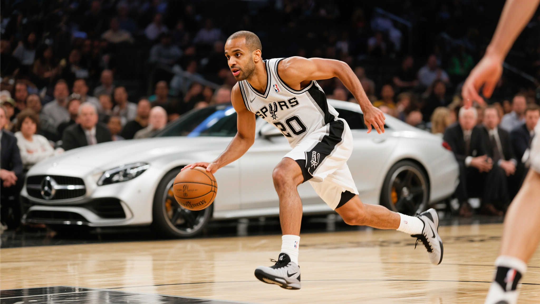 马刺05夺冠20周年:铁血防守再忆 顺境跑车 逆境禅心 绝境妖刀诛魔 托尼·帕克是擅长急停变相冲击球员因天赋能力助推美妙